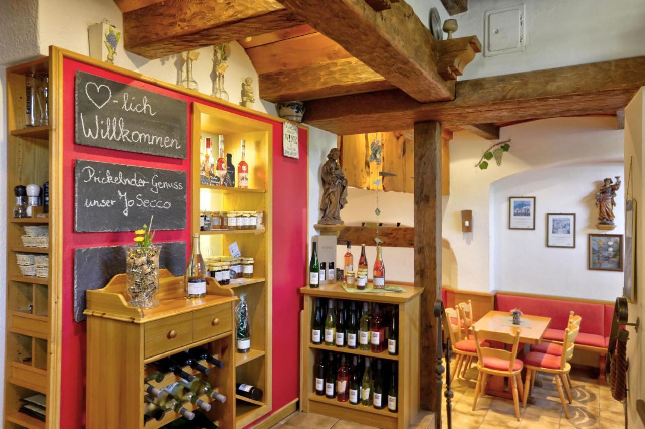 Winzerhof Brachtendorf Hotel