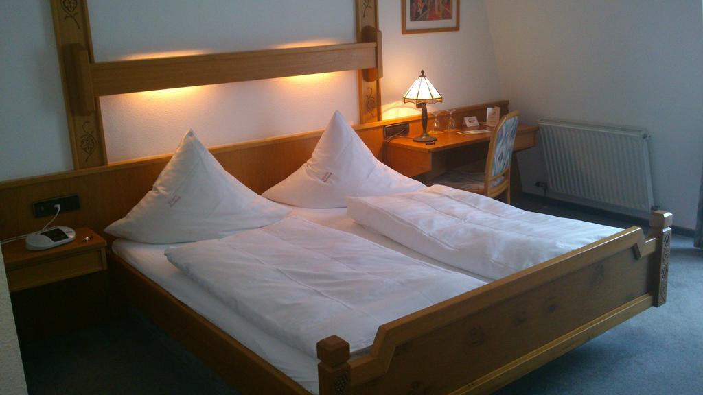 Отель Winzerhof Brachtendorf 2*